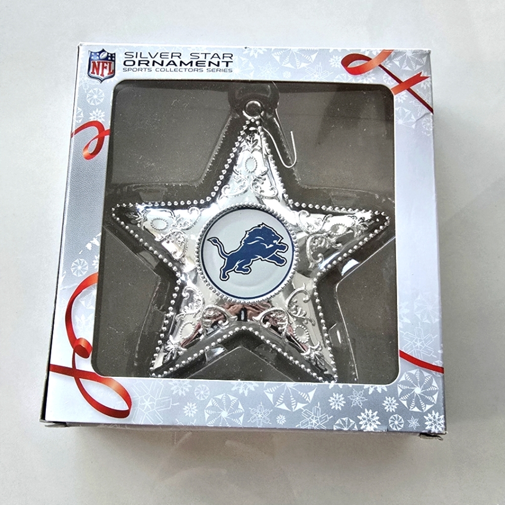 NWOT Detroit Lions Silver Star Ornament With Blue And White Lions Logo - OS